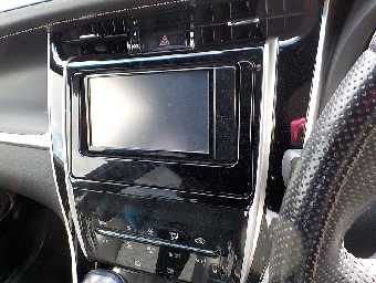 TOYOTA HARRIER 2019 Image 13