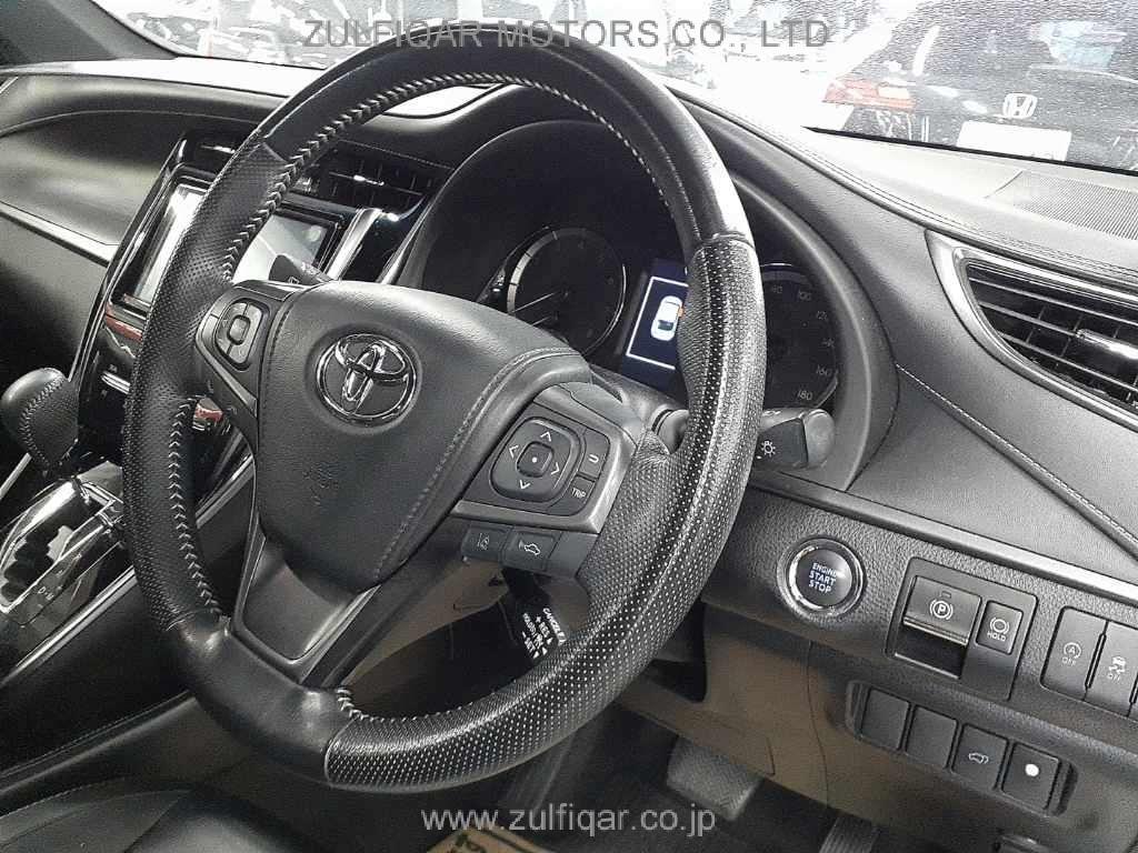 TOYOTA HARRIER 2019 Image 7