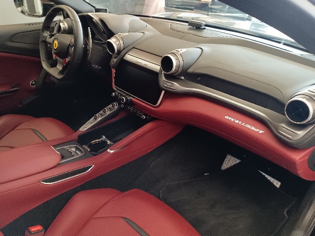 FERRARI GTC4 LUSSO 2020 Image 28