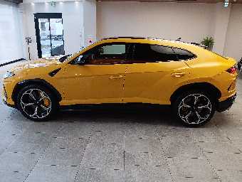 LAMBORGHINI URUS 2018 Image 12