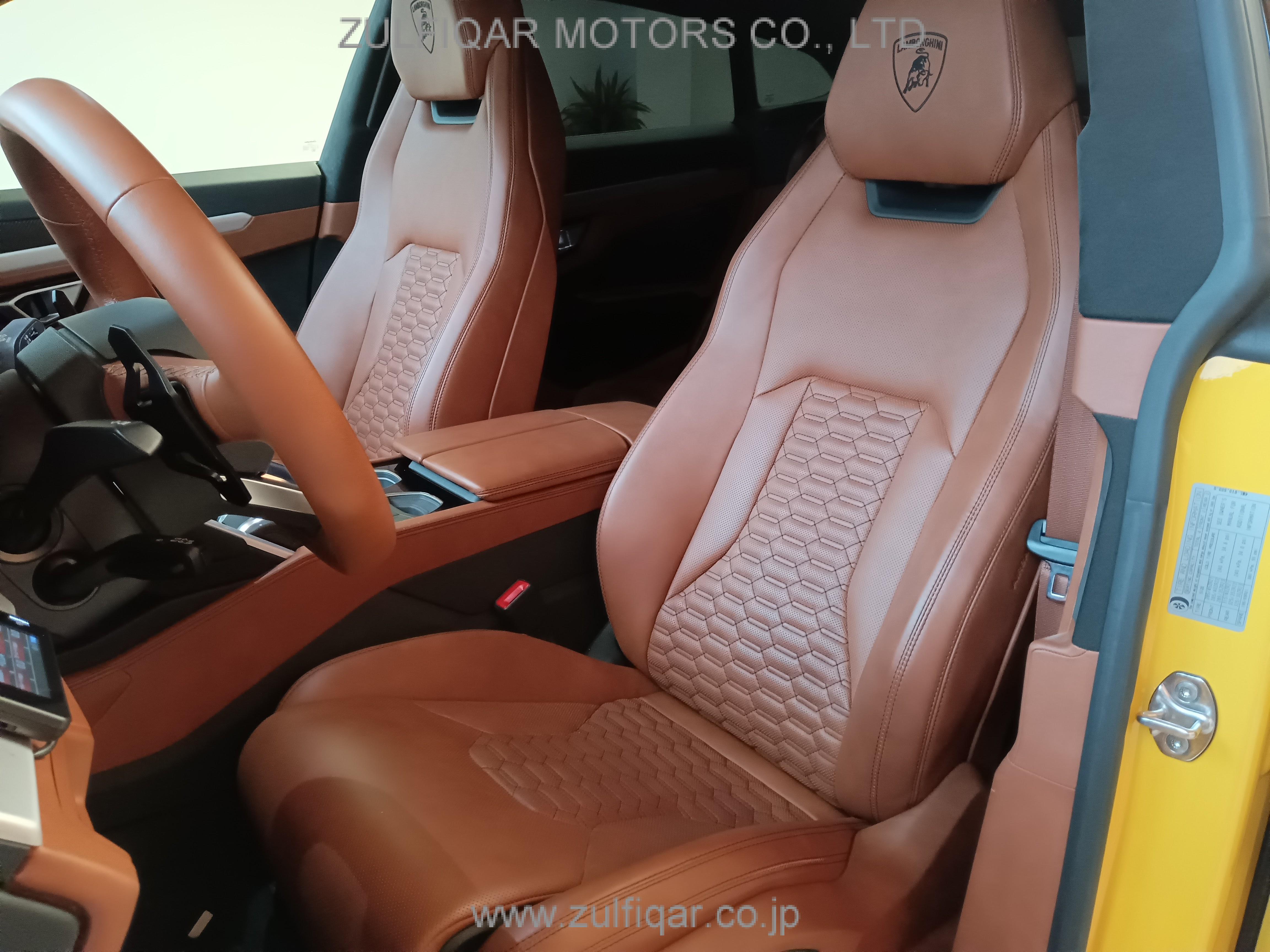 LAMBORGHINI URUS 2018 Image 21