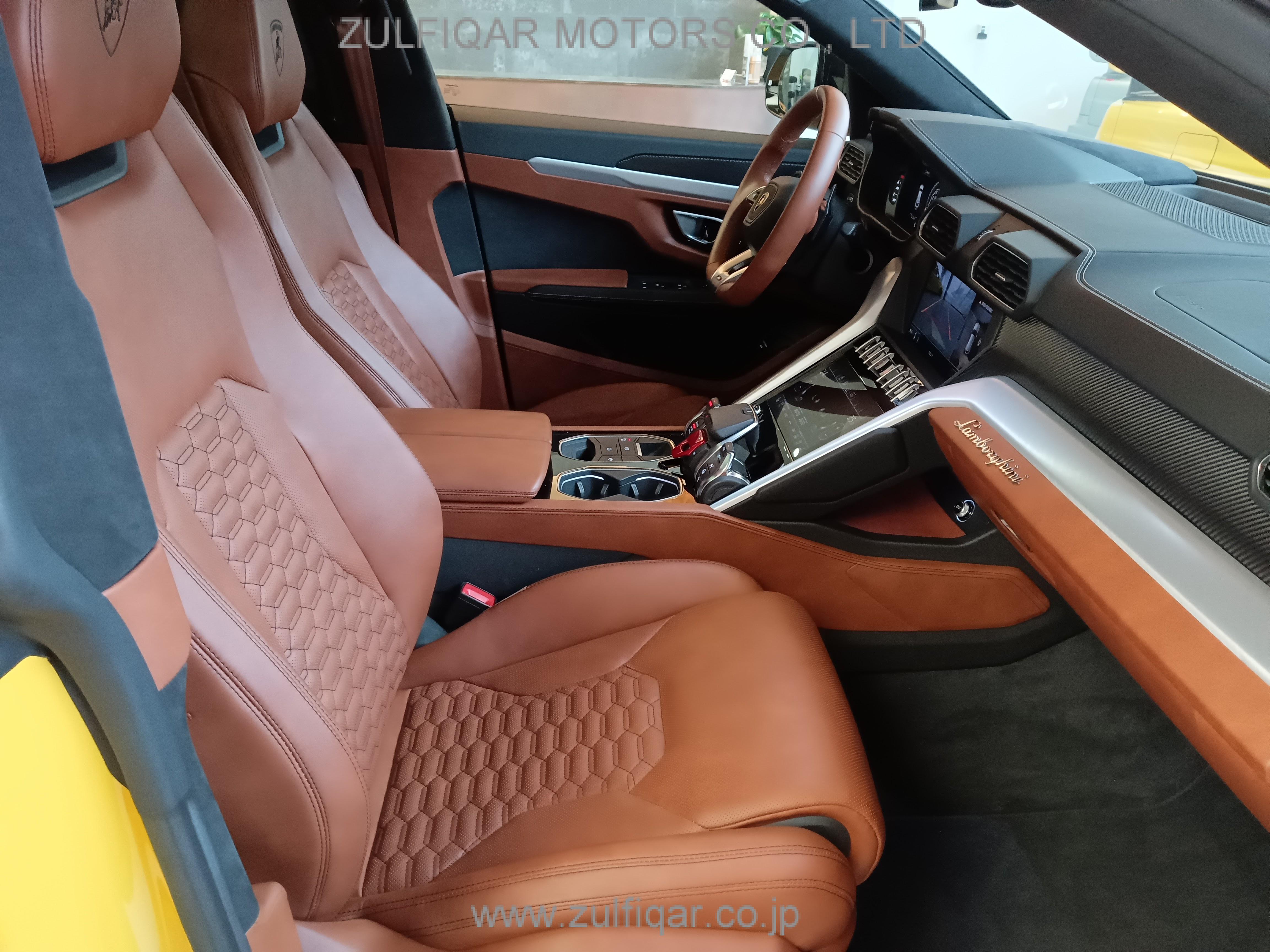 LAMBORGHINI URUS 2018 Image 33