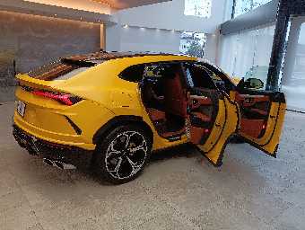LAMBORGHINI URUS 2018 Image 6