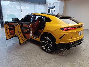 LAMBORGHINI URUS 2018 Image 10