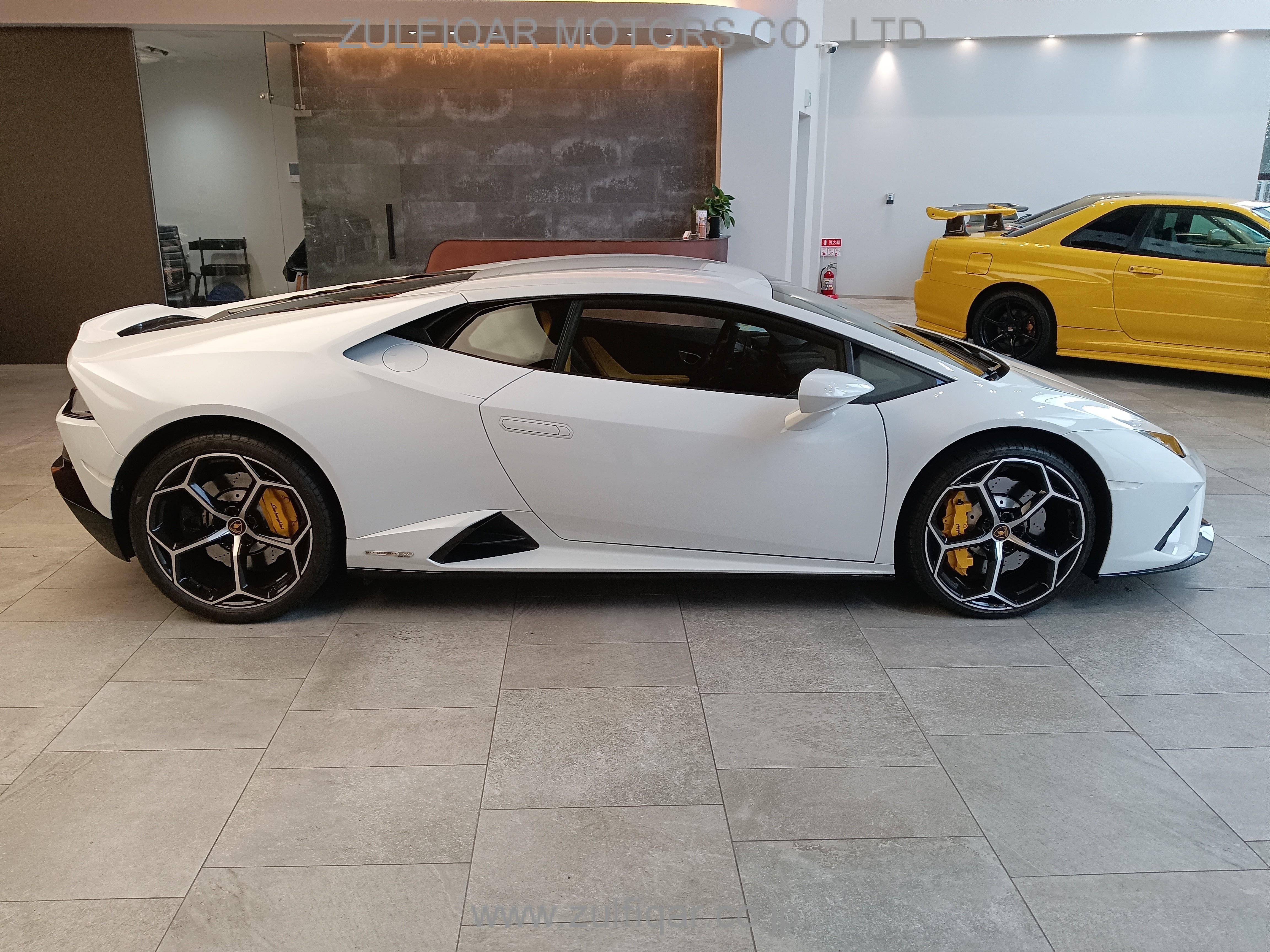 LAMBORGHINI HURACAN 2021 Image 4