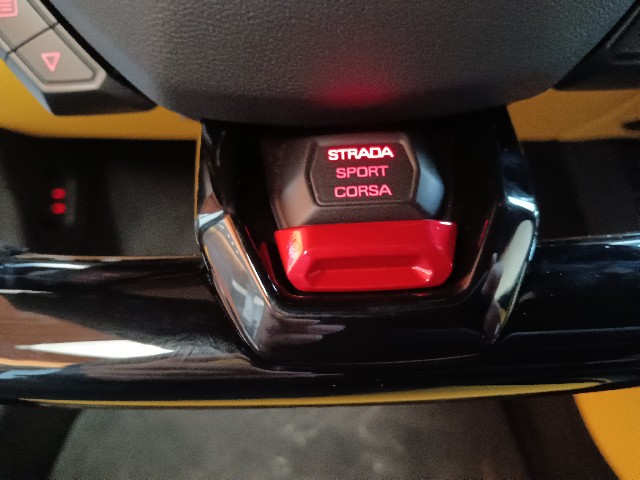 LAMBORGHINI HURACAN 2021 Image 44