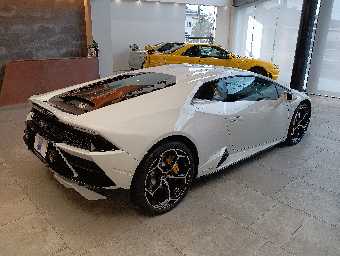 LAMBORGHINI HURACAN 2021 Image 7