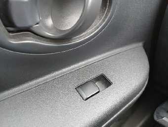 NISSAN MARCH 2018 Image 11