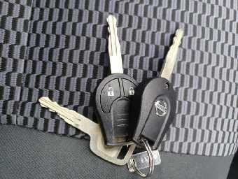 NISSAN MARCH 2018 Image 13