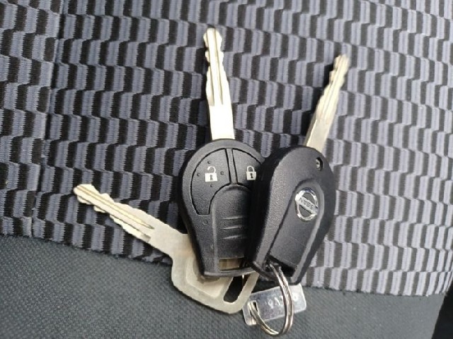 NISSAN MARCH 2018 Image 19