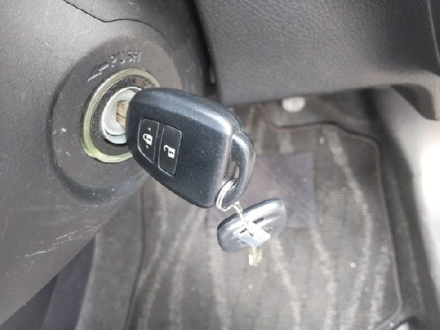 TOYOTA COROLLA AXIO 2014 Image 19