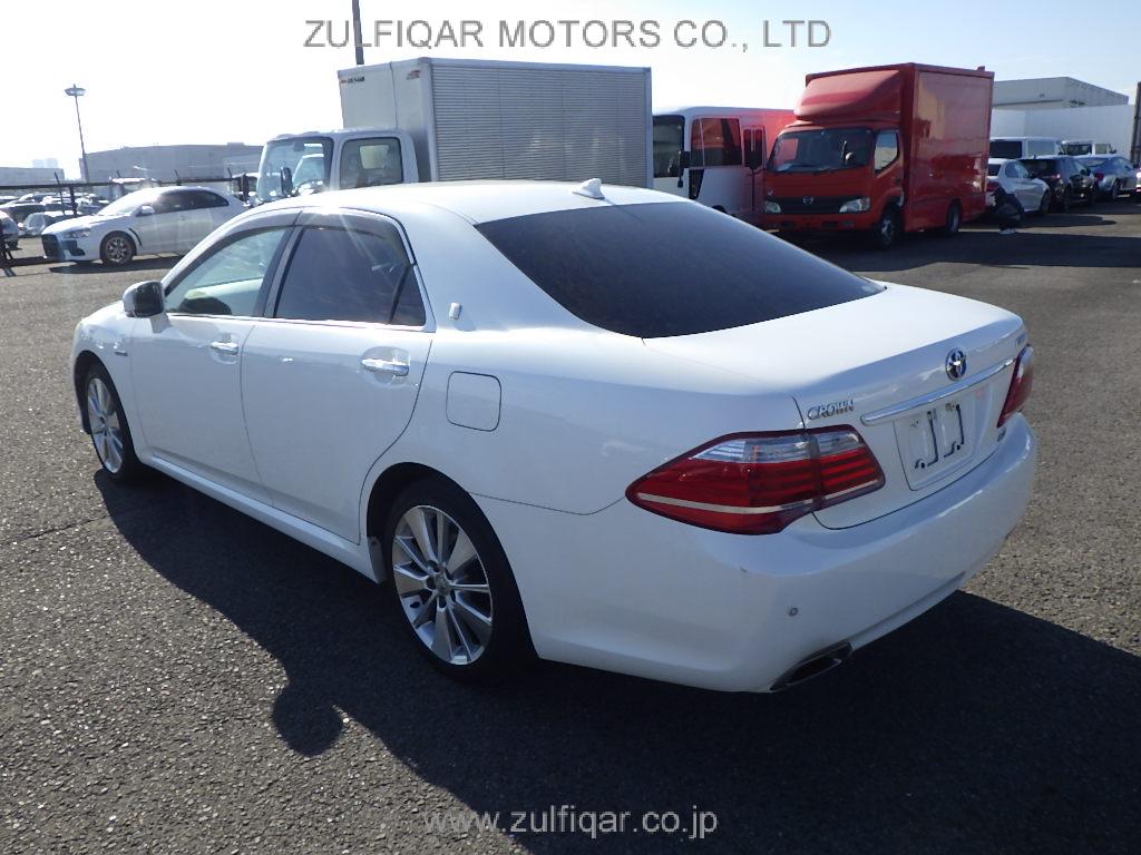 TOYOTA CROWN HYBRID 2011 Image 10