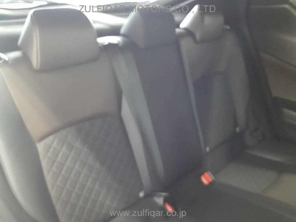 TOYOTA C-HR 2017 Image 9