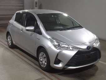 TOYOTA VITZ 2018 Image 2