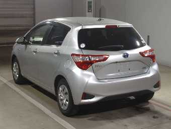 TOYOTA VITZ 2018 Image 3
