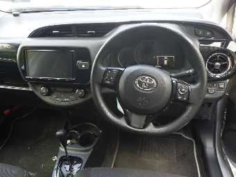 TOYOTA VITZ 2018 Image 5