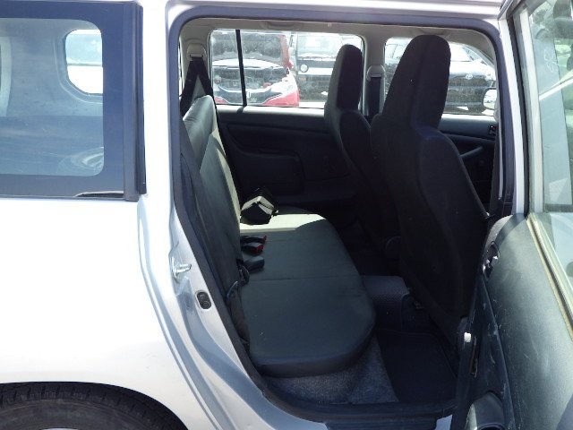 TOYOTA PROBOX 2018 Image 25