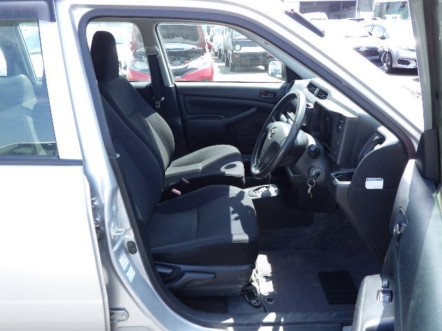 TOYOTA PROBOX 2018 Image 27