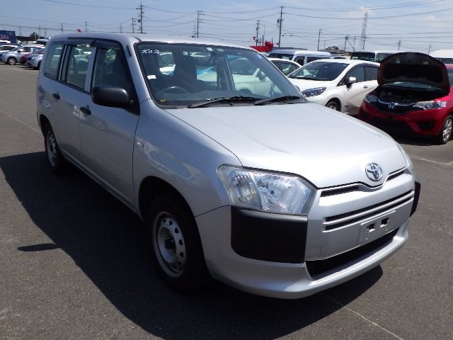 TOYOTA PROBOX 2018 Image 32