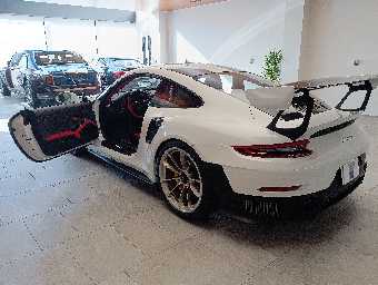 PORSCHE 911 2019 Image 11