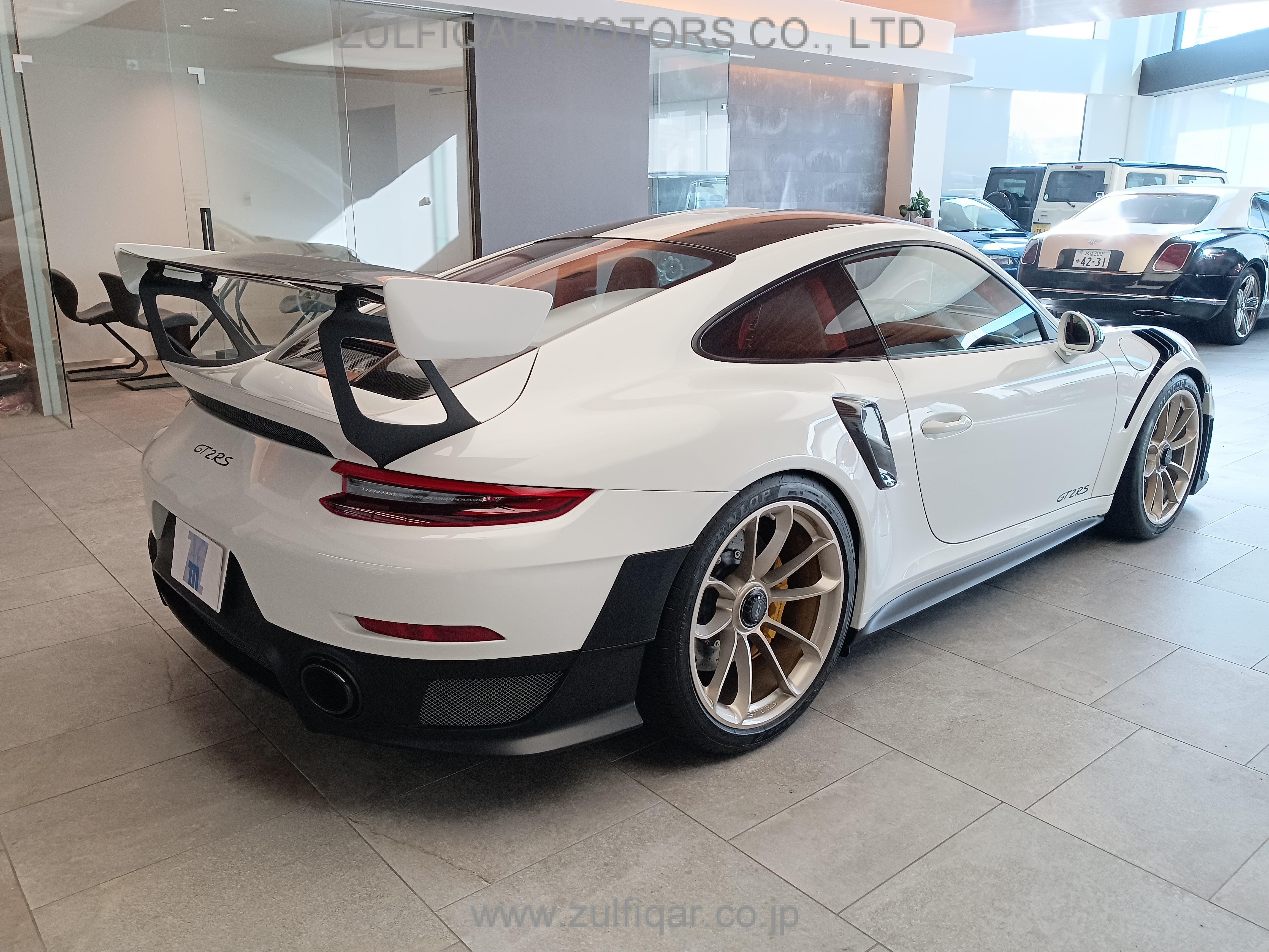 PORSCHE 911 2019 Image 3