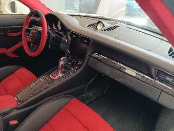 PORSCHE 911 2019 Image 20