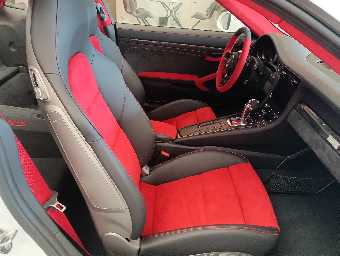 PORSCHE 911 2019 Image 21