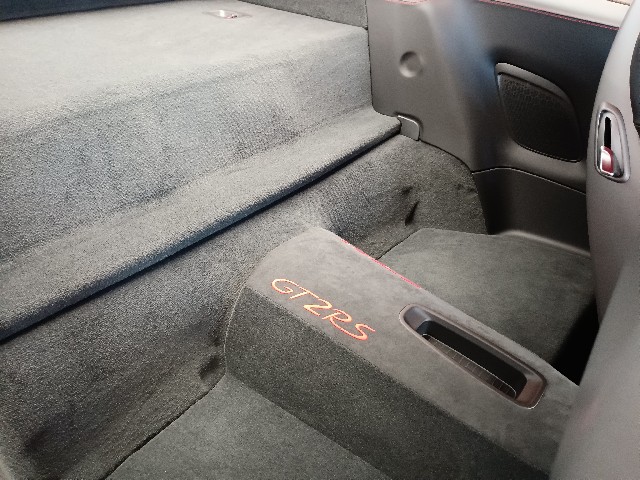 PORSCHE 911 2019 Image 29