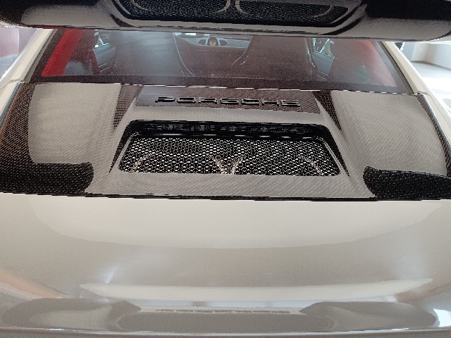 PORSCHE 911 2019 Image 39