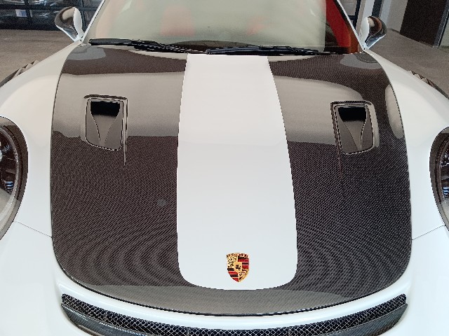 PORSCHE 911 2019 Image 40