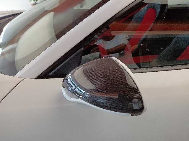 PORSCHE 911 2019 Image 42