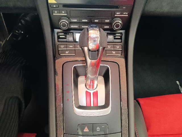 PORSCHE 911 2019 Image 45