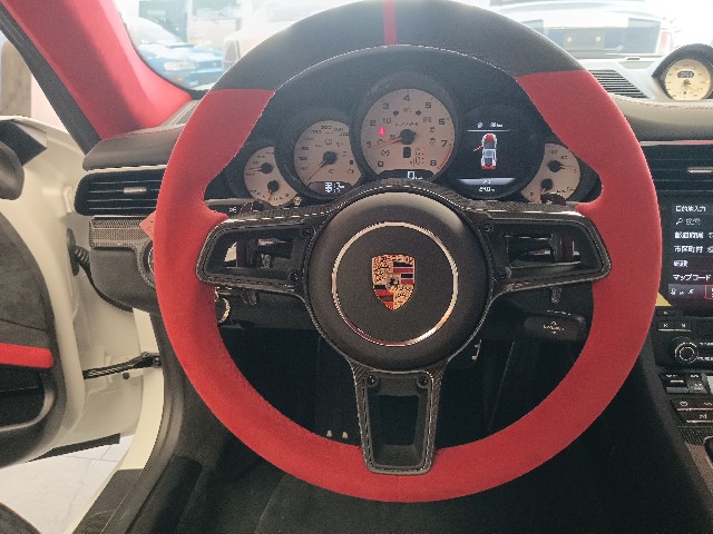 PORSCHE 911 2019 Image 49