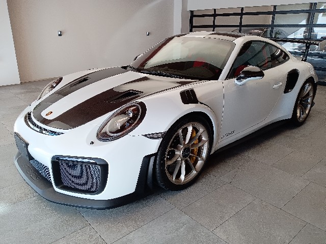 PORSCHE 911 2019 Image 56