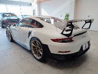 PORSCHE 911 2019 Image 10