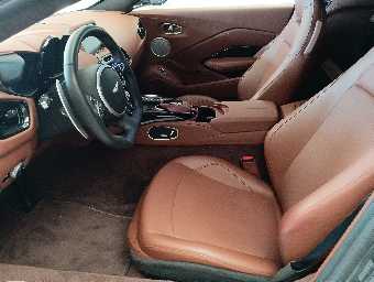 ASTON MARTIN VANTEGE 2018 Image 2