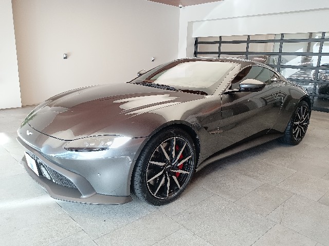 ASTON MARTIN VANTEGE 2018 Image 20