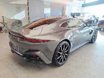 ASTON MARTIN VANTEGE 2018 Image 3