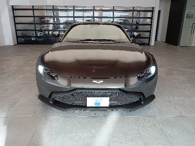 ASTON MARTIN VANTEGE 2018 Image 21
