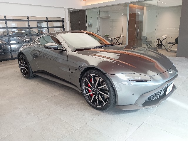 ASTON MARTIN VANTEGE 2018 Image 22