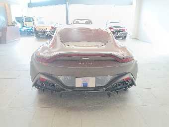 ASTON MARTIN VANTEGE 2018 Image 18
