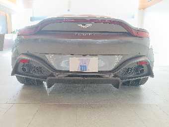 ASTON MARTIN VANTEGE 2018 Image 24