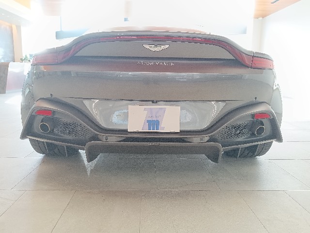 ASTON MARTIN VANTEGE 2018 Image 30