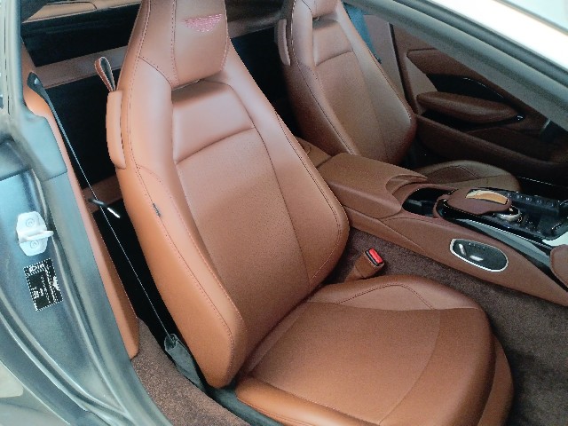 ASTON MARTIN VANTEGE 2018 Image 35