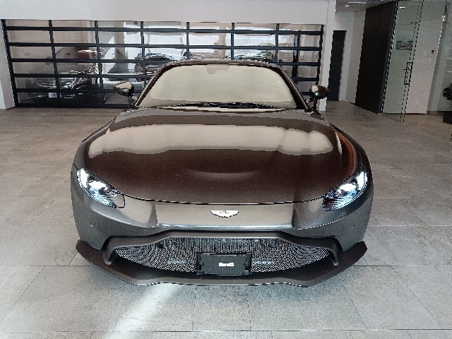 ASTON MARTIN VANTEGE 2018 Image 37