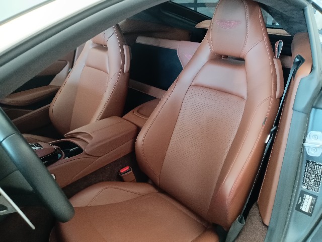 ASTON MARTIN VANTEGE 2018 Image 38