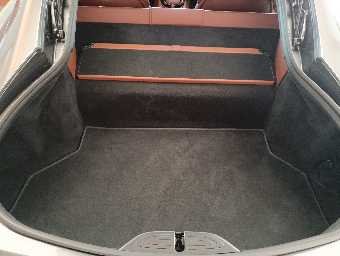 ASTON MARTIN VANTEGE 2018 Image 35