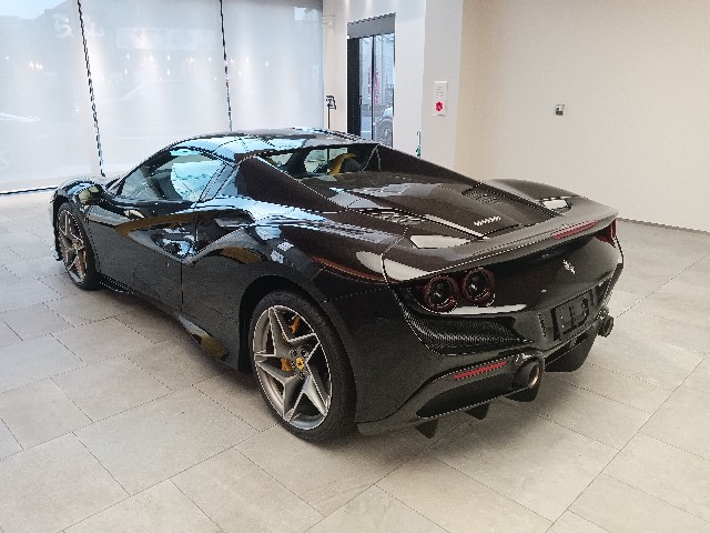 FERRARI F8 SPIDER 2021 Image 24