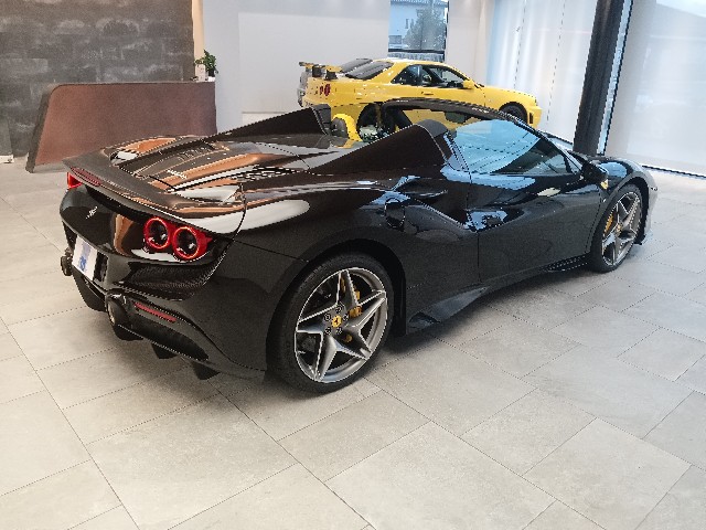 FERRARI F8 SPIDER 2021 Image 38