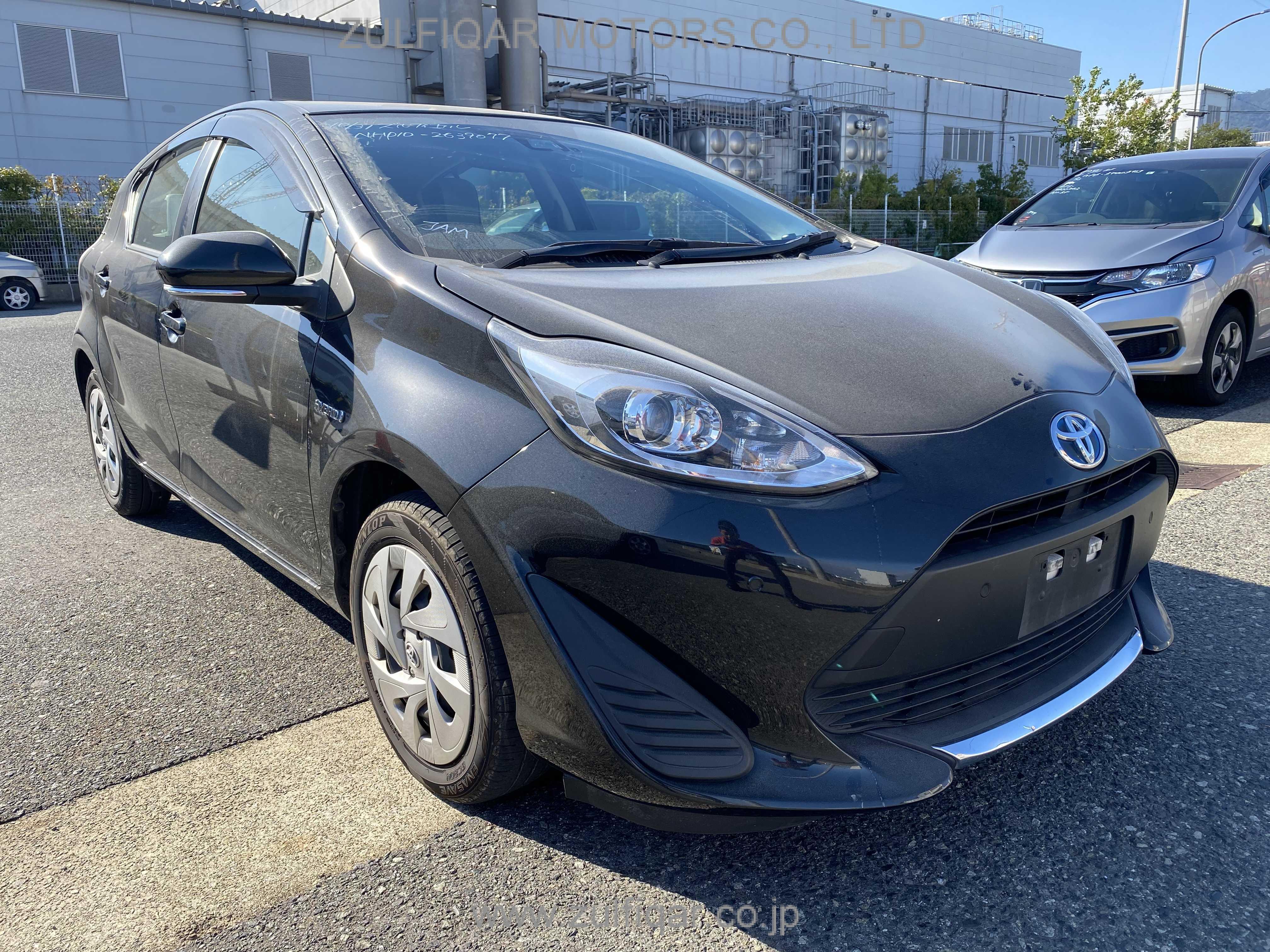 TOYOTA AQUA 2019 Image 2